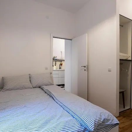 Black & White Delight *