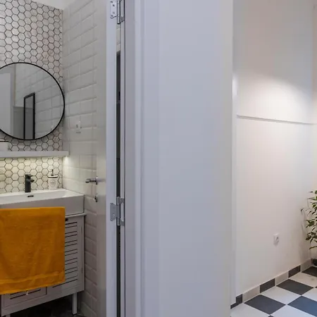 Black & White Delight *