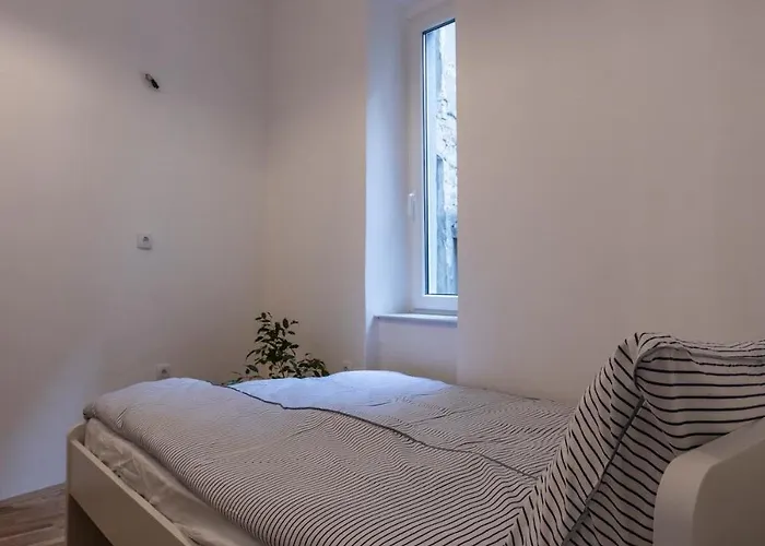 Black & White Delight *