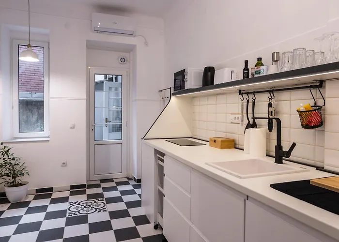 Black & White Delight Belgrad